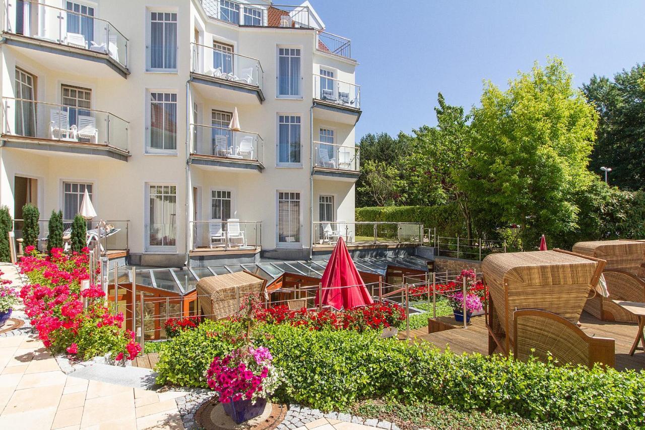 Hotel Am Strand Kuehlungsborn Exterior photo