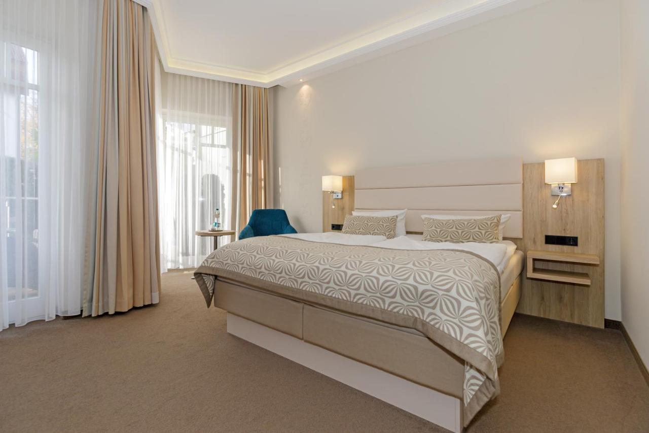 Hotel Am Strand Kuehlungsborn Exterior photo